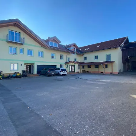Hotelpension Weberhof 3*