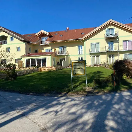 Gasthof Hotelpension Weberhof 3*