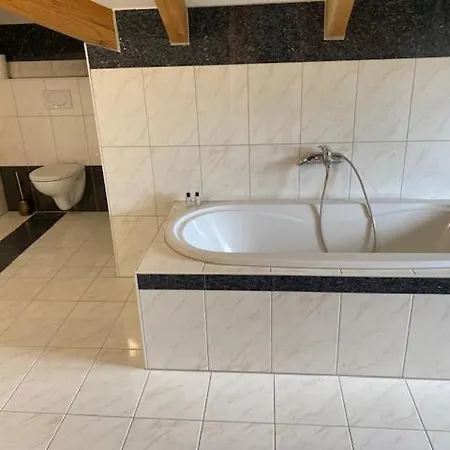 Hotelpension Weberhof Pensjonat 3*