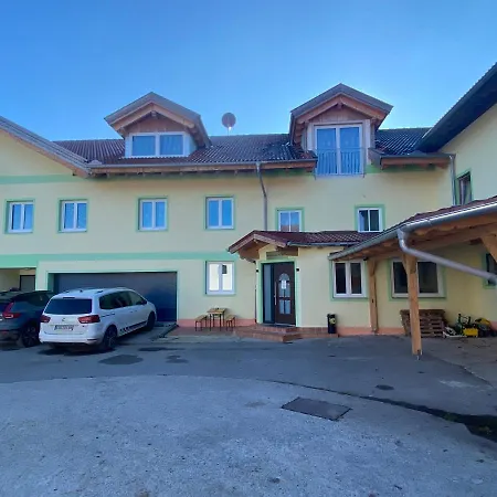 Hotelpension Weberhof 3*