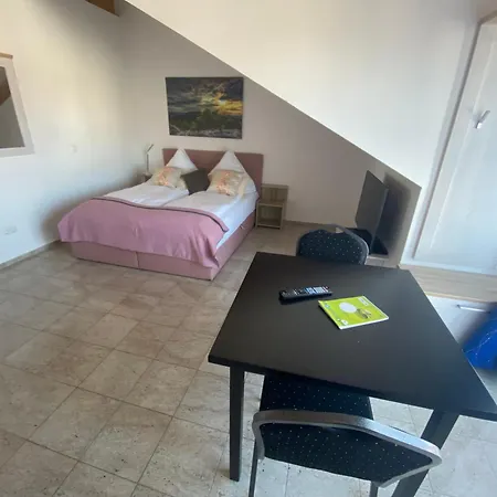 Hotelpension Weberhof 3* Ebersberg