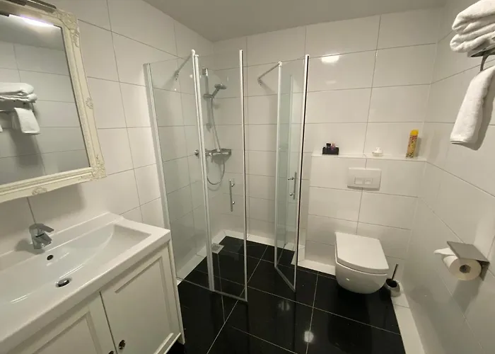Hotelpension Weberhof 3* Ebersberg